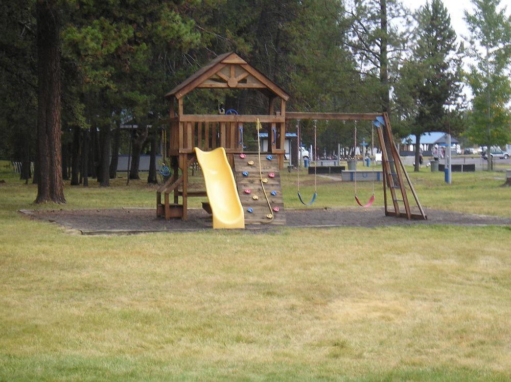 Bend-Sunriver Rv Campground Three Rivers Exterior photo