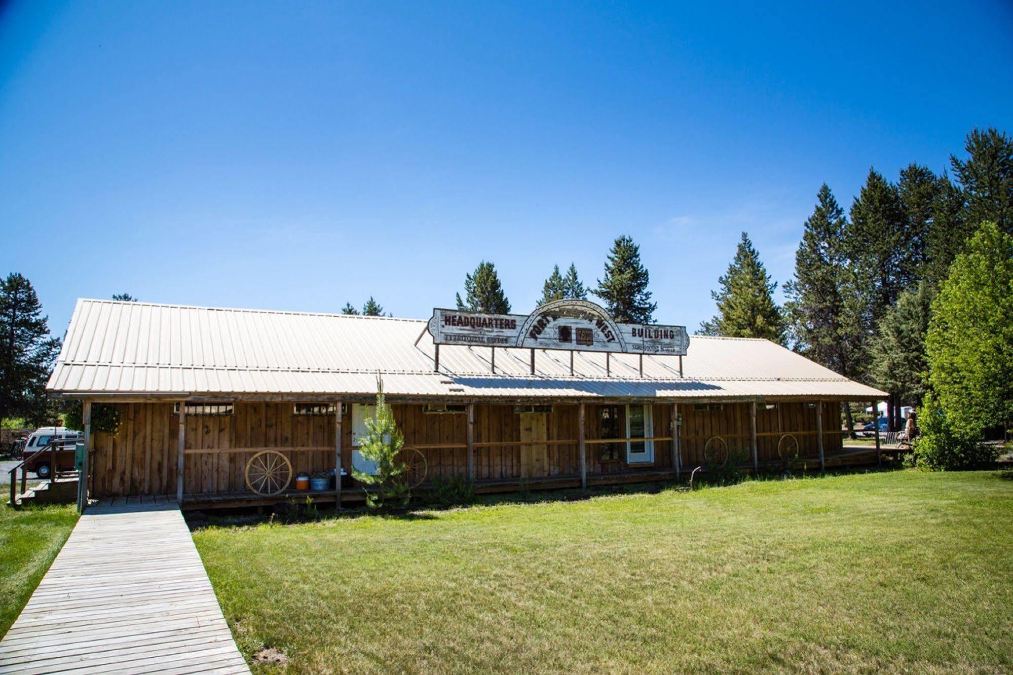 Bend-Sunriver Rv Campground Three Rivers Exterior photo