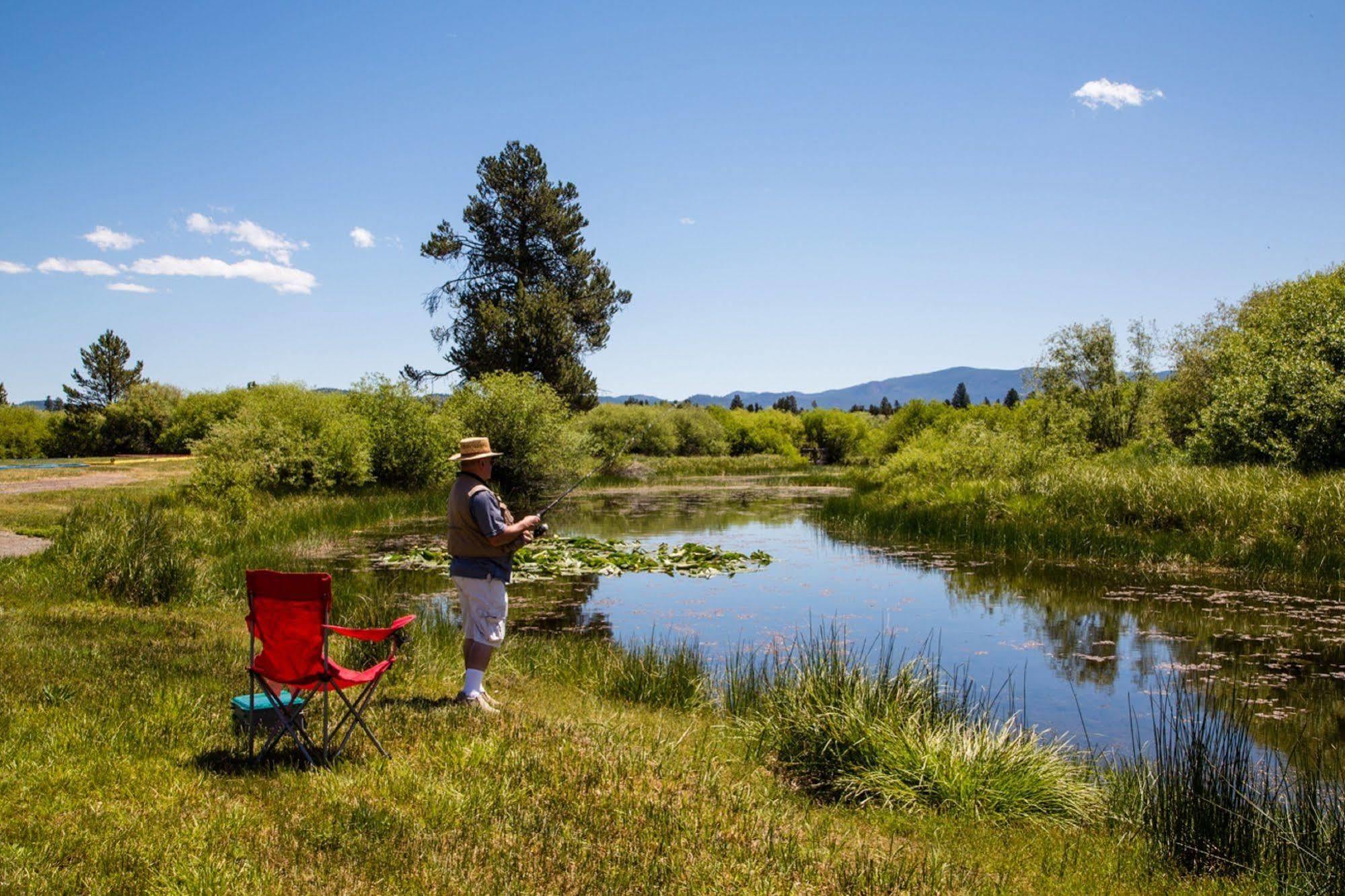 Bend-Sunriver Rv Campground Three Rivers Exterior photo
