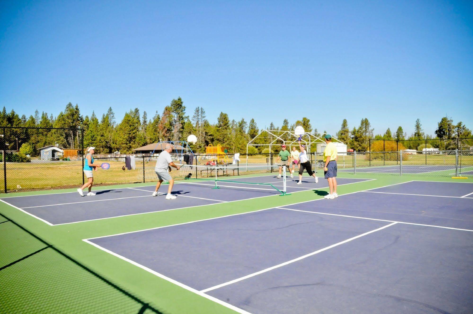 Bend-Sunriver Rv Campground Three Rivers Exterior photo